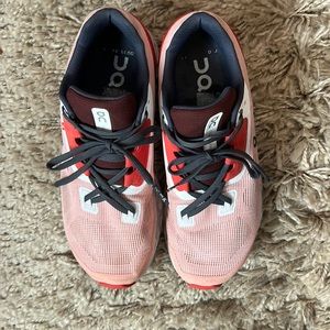 On cloud Cloudstratus